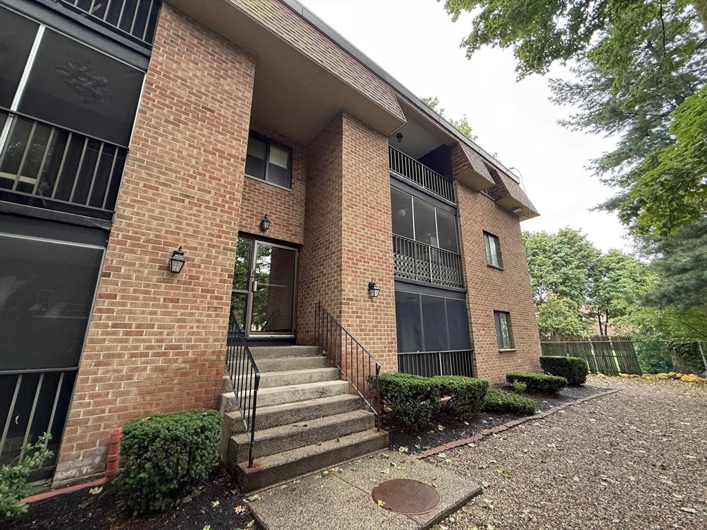 35 Washington St #3, Medford, MA Photo #4