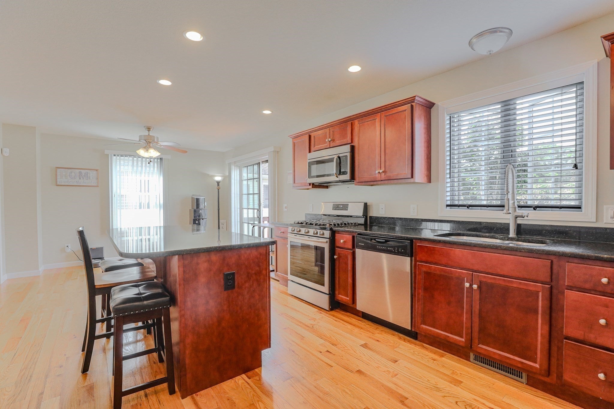 122 Ambrose St, Springfield, MA Photo #16