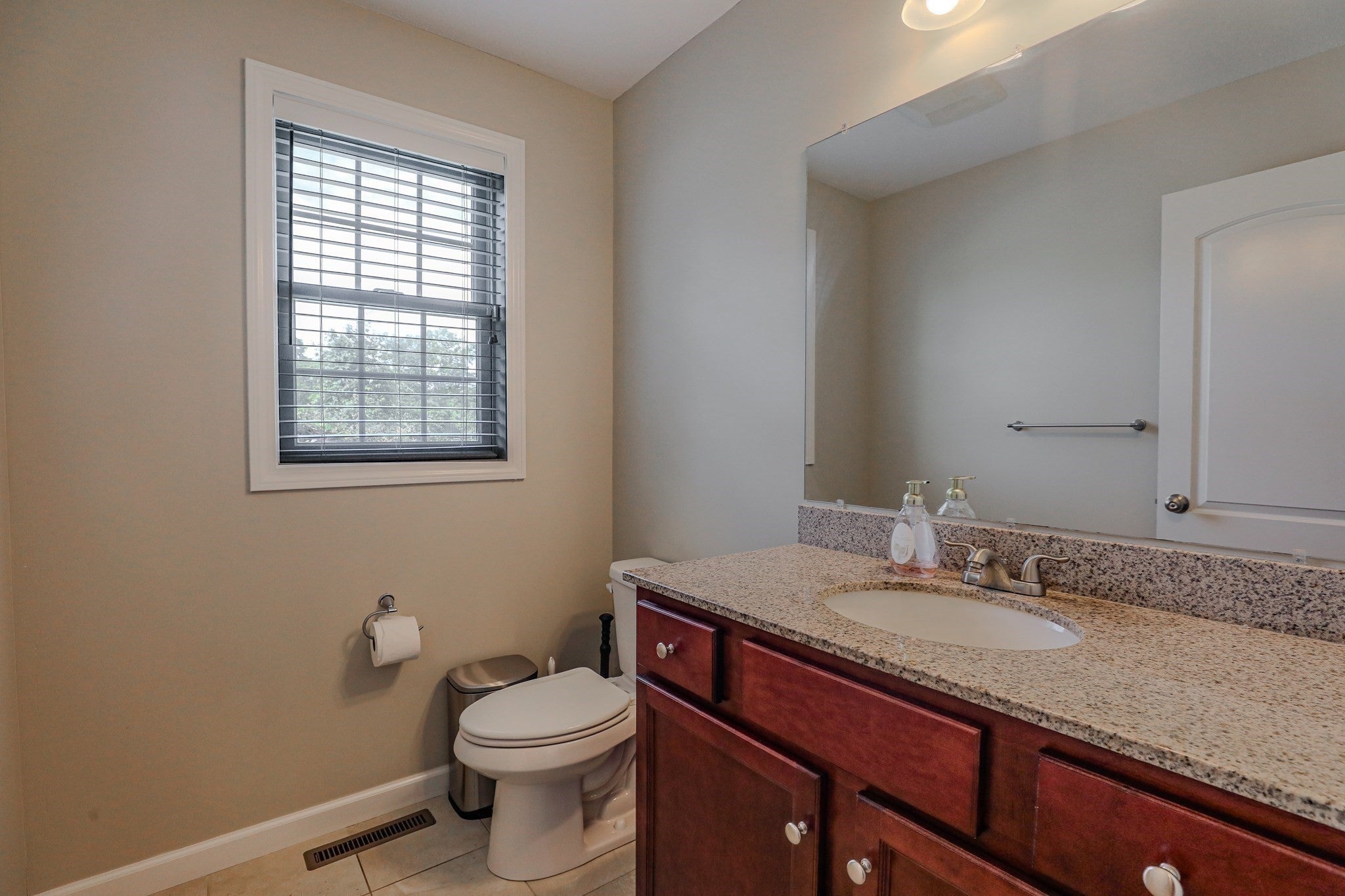 122 Ambrose St, Springfield, MA Photo #19