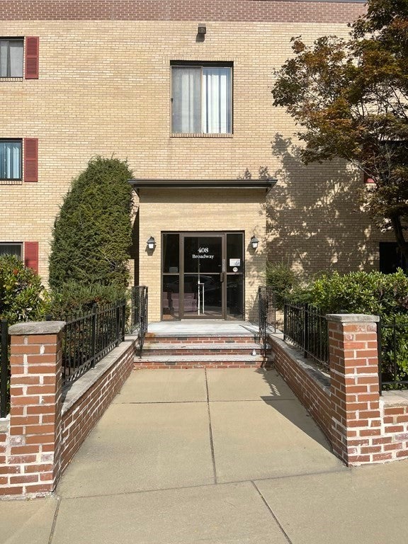 408 Broadway #201, Lynn, MA, 408 Broadway #201, Lynn, MA Photo #2