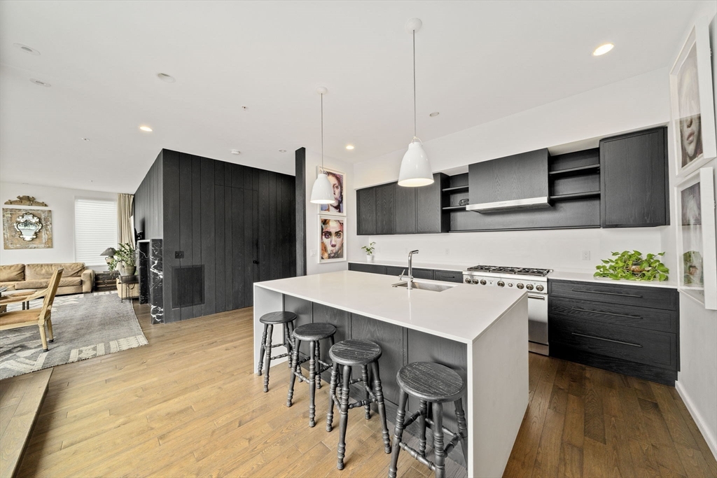 515 E 1st 8