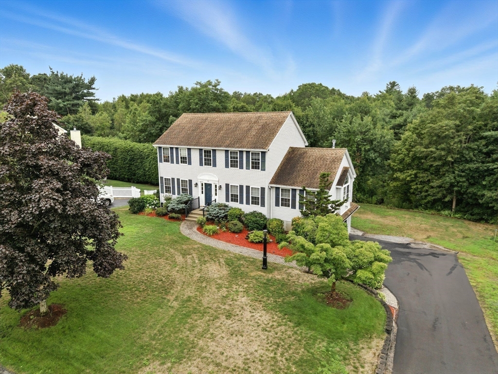 13 Colonial Dr