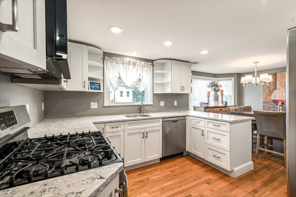 52 Burpee Road, Swampscott, MA Photo #7