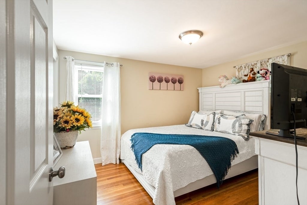 52 Burpee Road, Swampscott, MA Photo #16