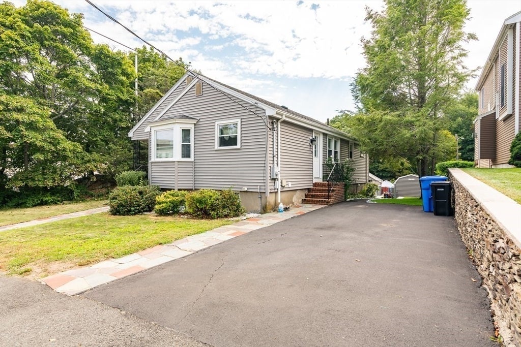 52 Burpee Road, Swampscott, MA Photo #3