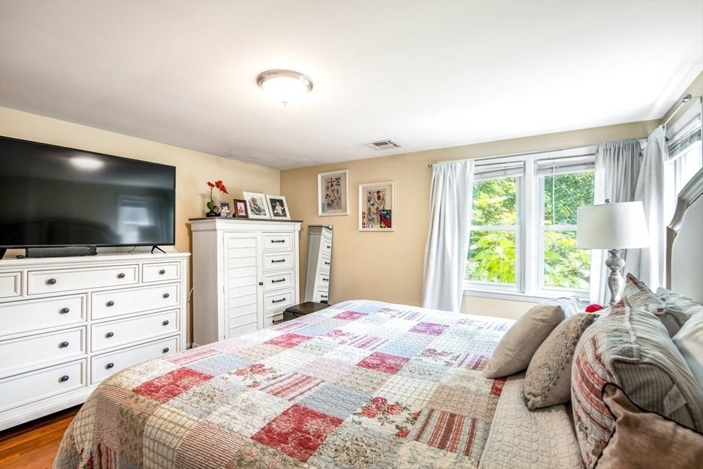 52 Burpee Road, Swampscott, MA Photo #15