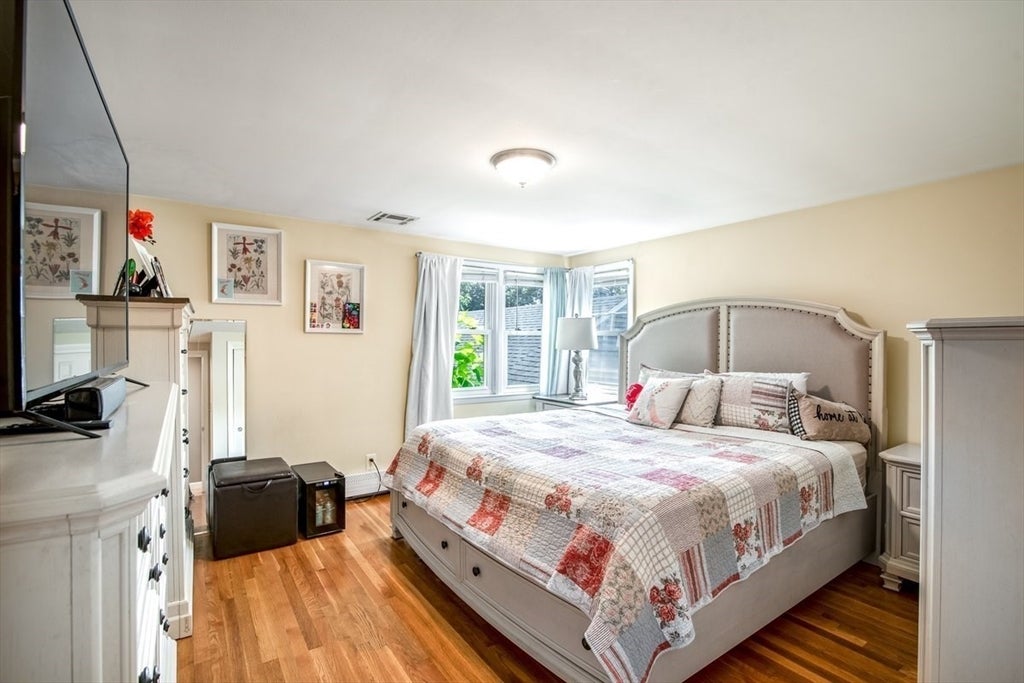 52 Burpee Road, Swampscott, MA Photo #14