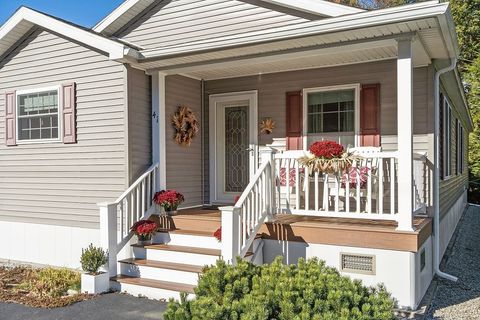 41 Peggi Ln Winchendon MA 01475