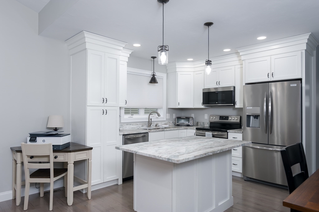 10 Soucy Drive 10