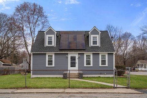 2 Pond St Uxbridge MA 01569