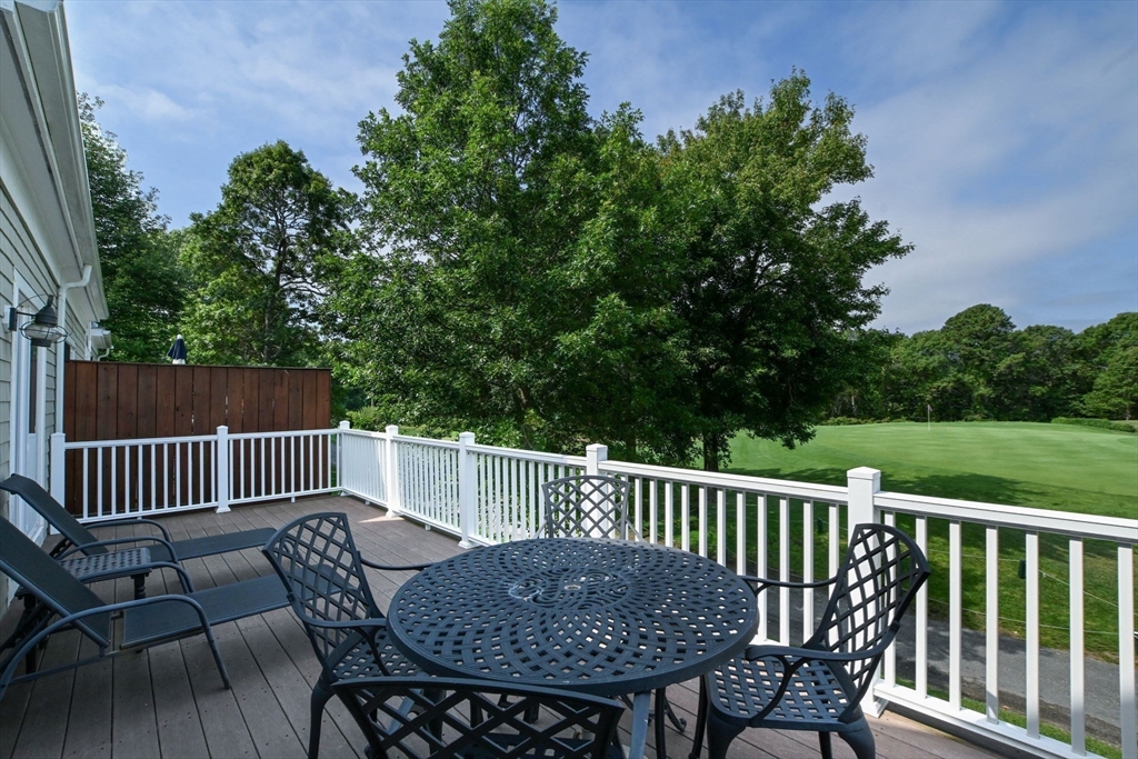 16 Amberwood Ct 16