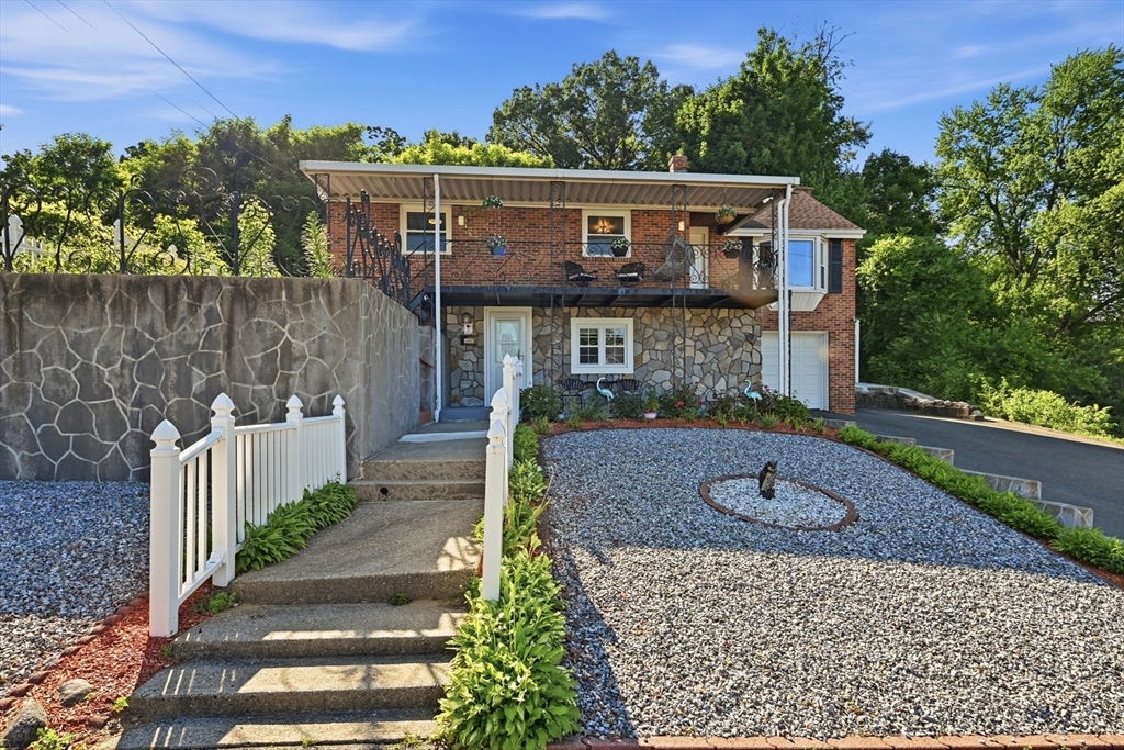 140 Ruskin St