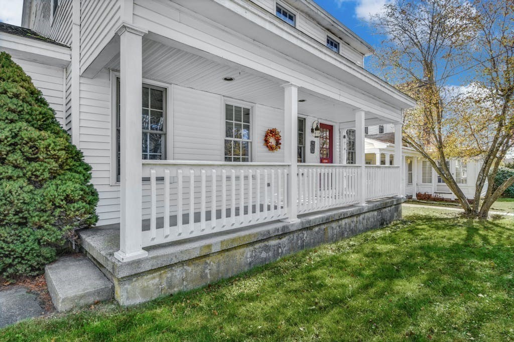 647 Main Street