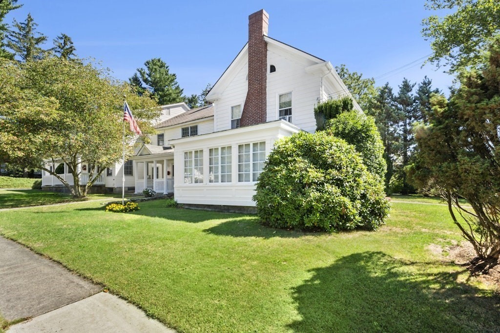 647 Main Street