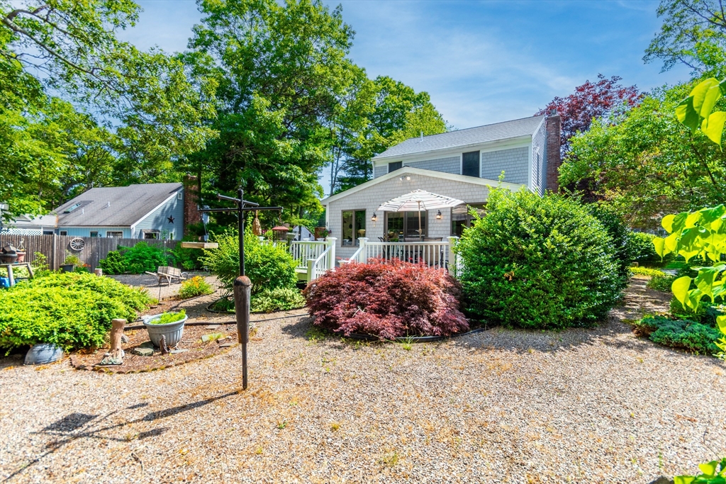111 Captain Lijahs Rd
