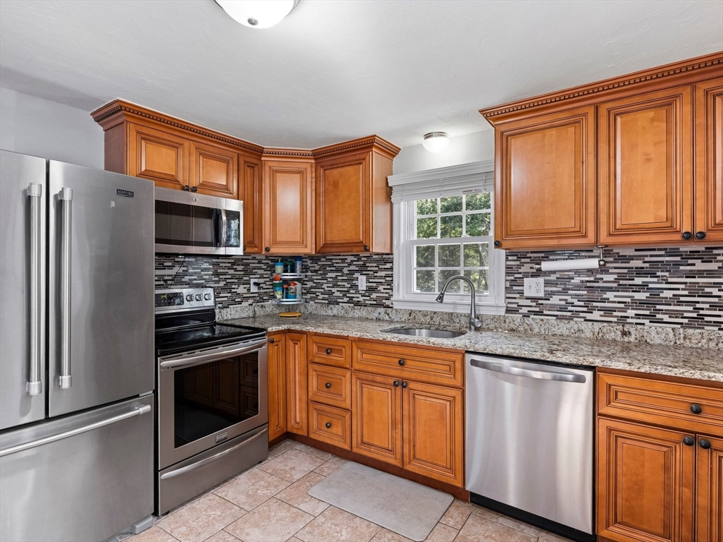 55 Algonquin Drive, Tewksbury, MA, 55 Algonquin Drive, Tewksbury, MA Photo #9
