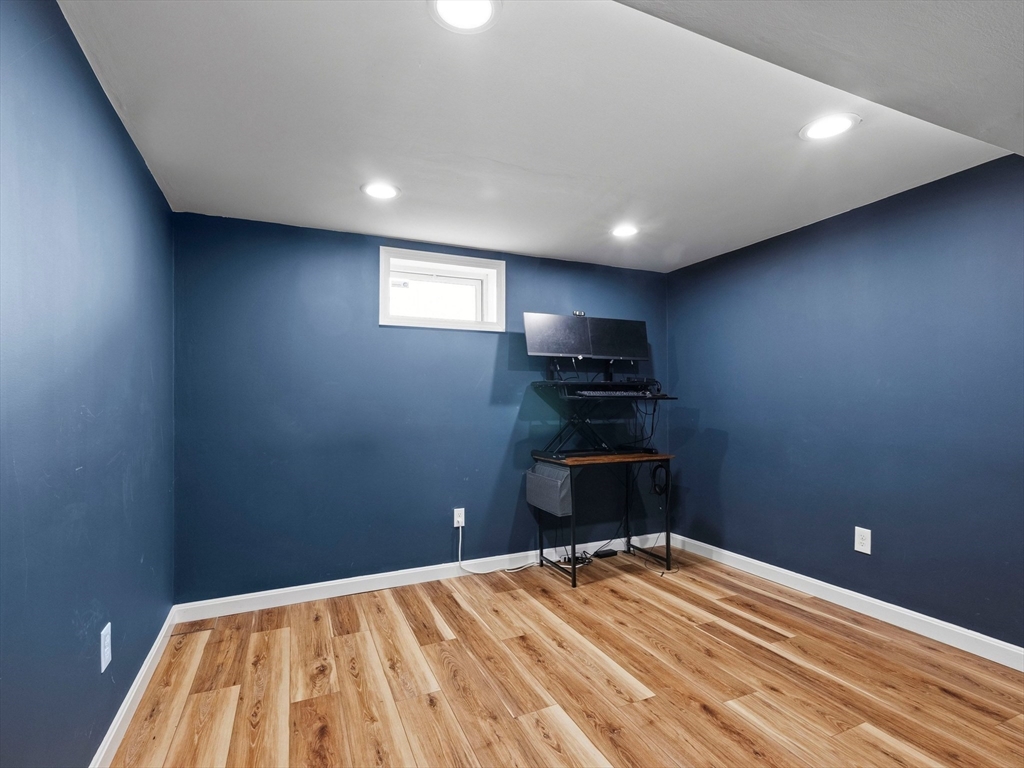 55 Algonquin Drive, Tewksbury, MA, 55 Algonquin Drive, Tewksbury, MA Photo #32