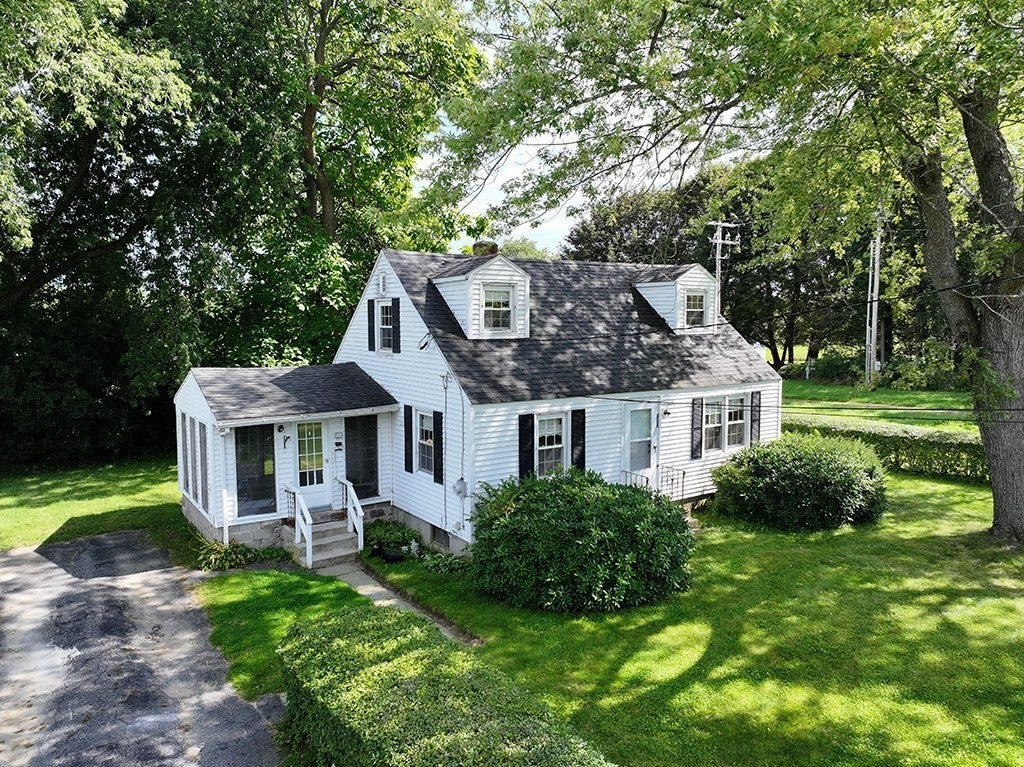 255 Pleasant Street, Lunenburg, MA Photo #1
