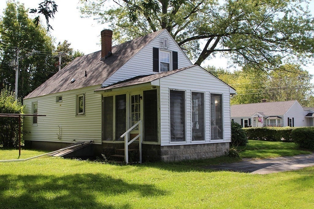 255 Pleasant Street, Lunenburg, MA Photo #23