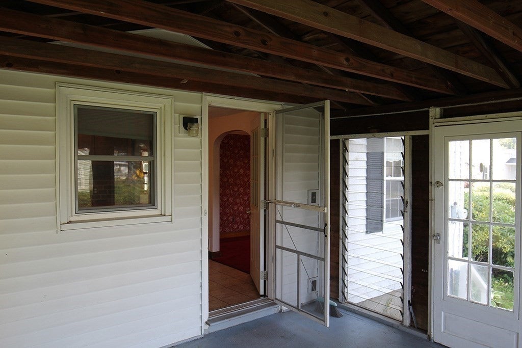 255 Pleasant Street, Lunenburg, MA Photo #18