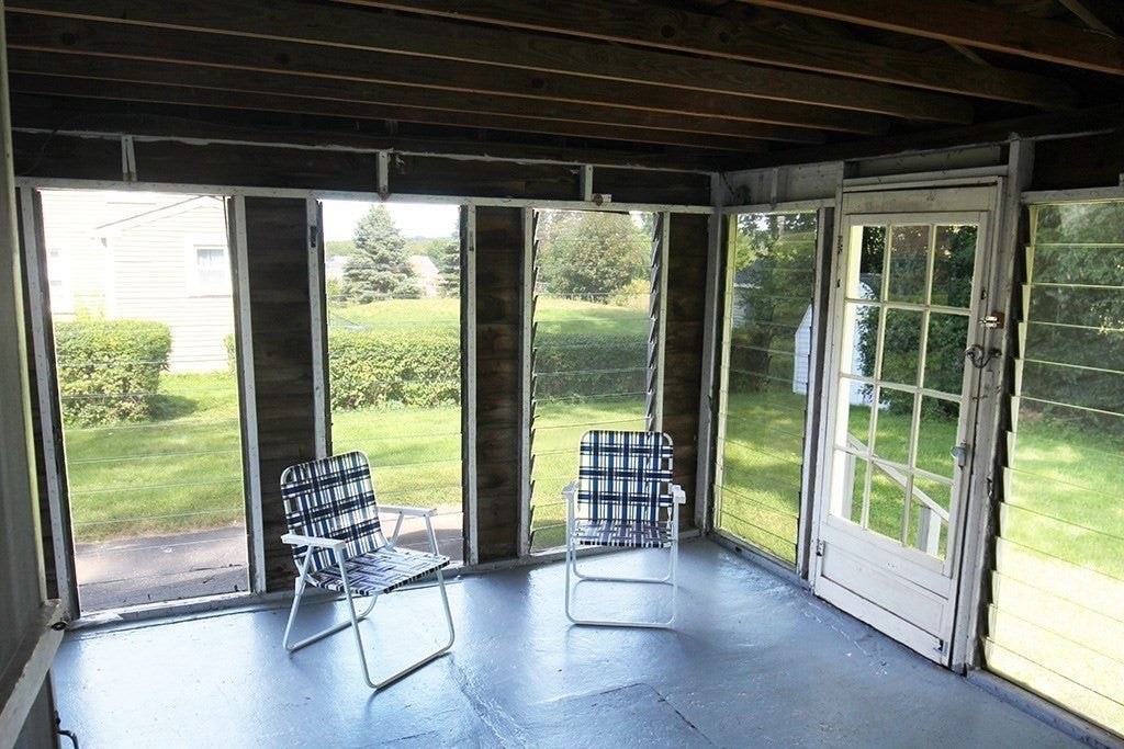 255 Pleasant Street, Lunenburg, MA Photo #16