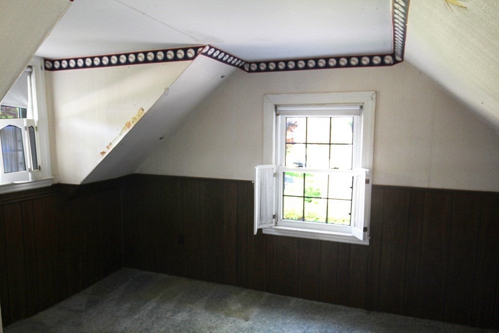 255 Pleasant Street, Lunenburg, MA Photo #13