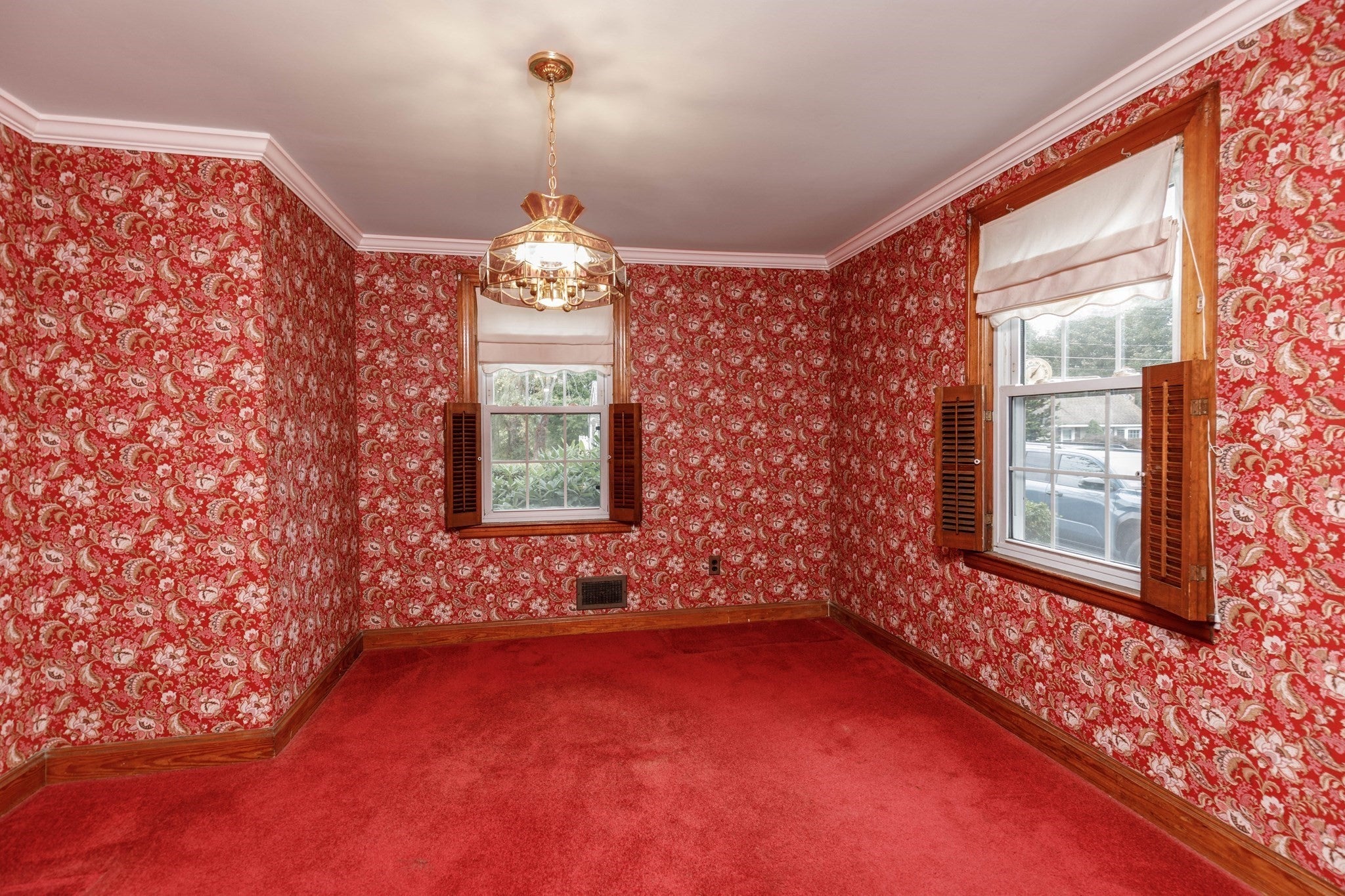 255 Pleasant Street