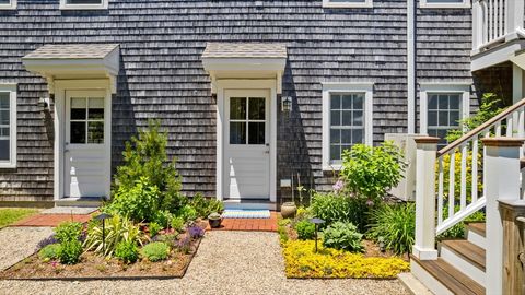 Condominium in Provincetown MA 26 Alden Street 1.jpg