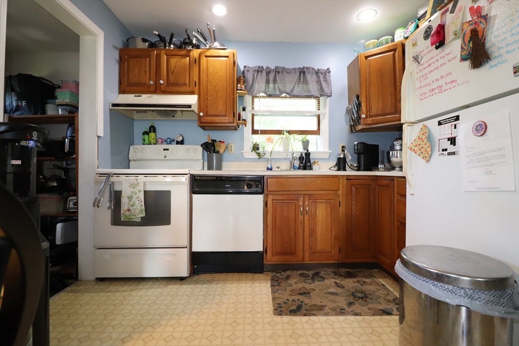 19 Vincent St, Middletown, RI, 19 Vincent St, Middletown, RI Photo #16