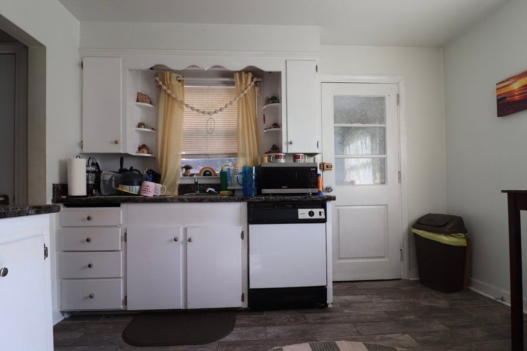 19 Vincent St, Middletown, RI, 19 Vincent St, Middletown, RI Photo #26
