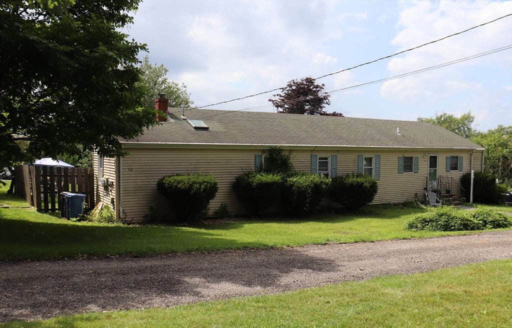 19 Vincent St, Middletown, RI, 19 Vincent St, Middletown, RI Photo #8