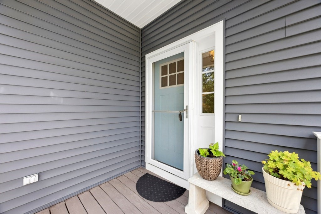 46 Compass Circle 46A