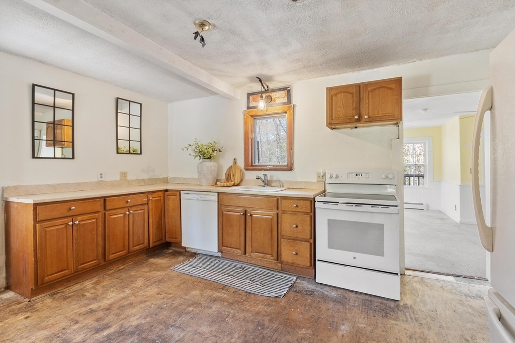215 N Main St