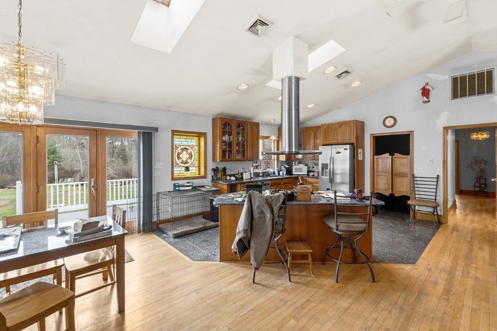 700 Old Fall River Rd