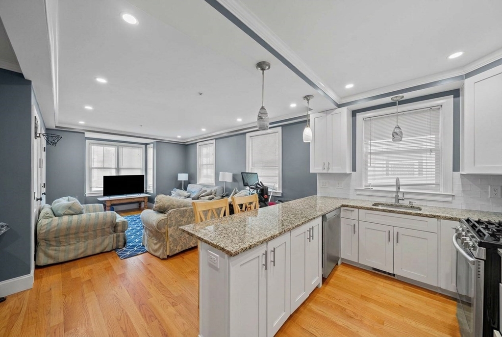 12 Loring St 1