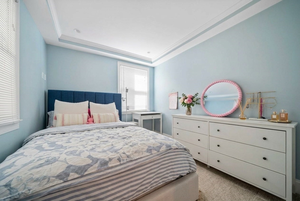 12 Loring St 1
