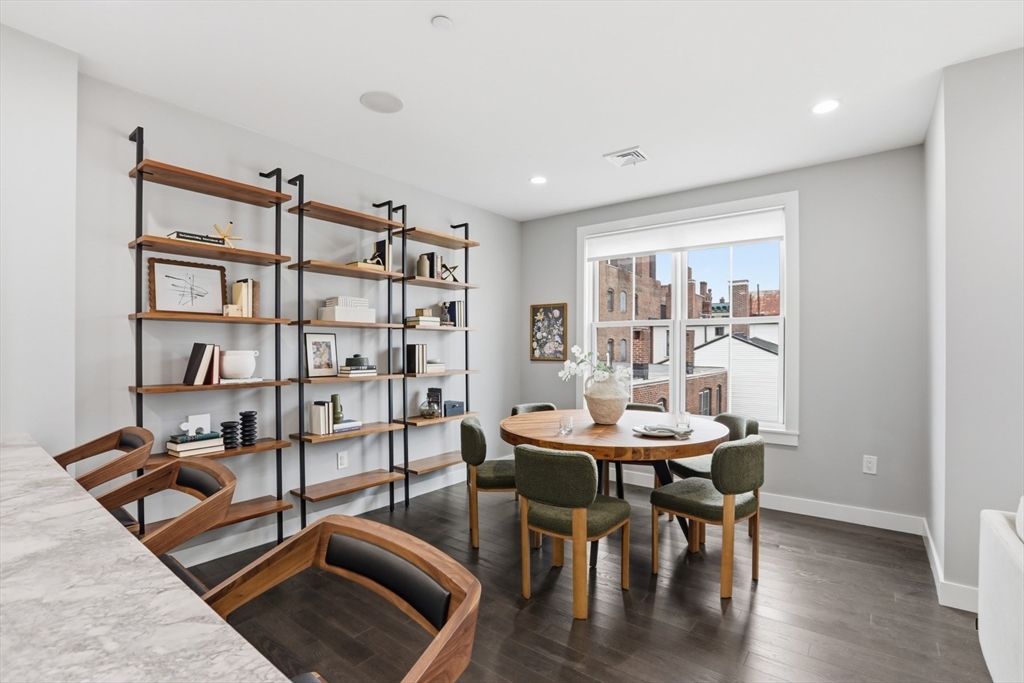 309 E St 43