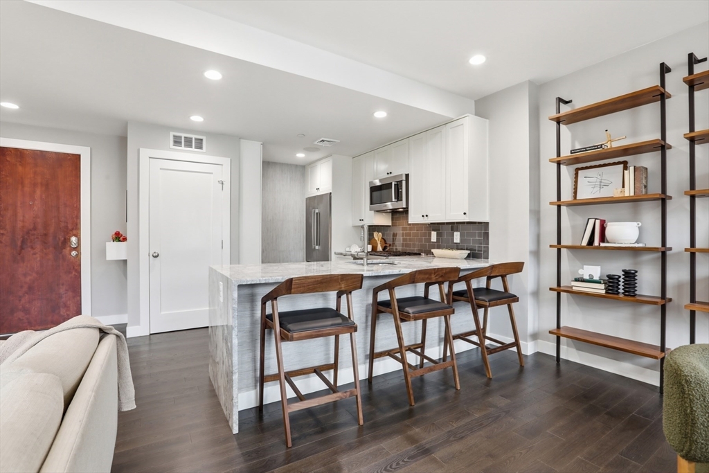 309 E St 43