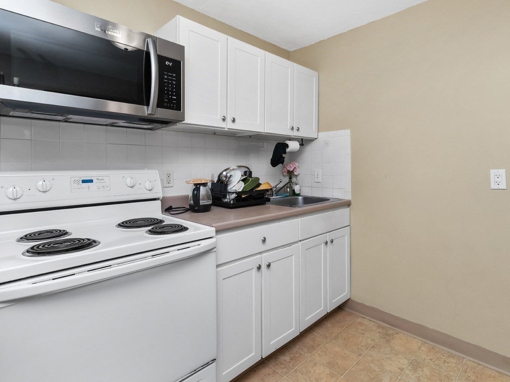 32 Whites Avenue #D45, Watertown, MA Photo #5
