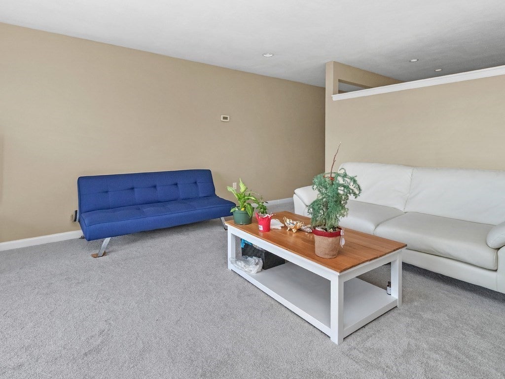 32 Whites Avenue #D45, Watertown, MA Photo #8