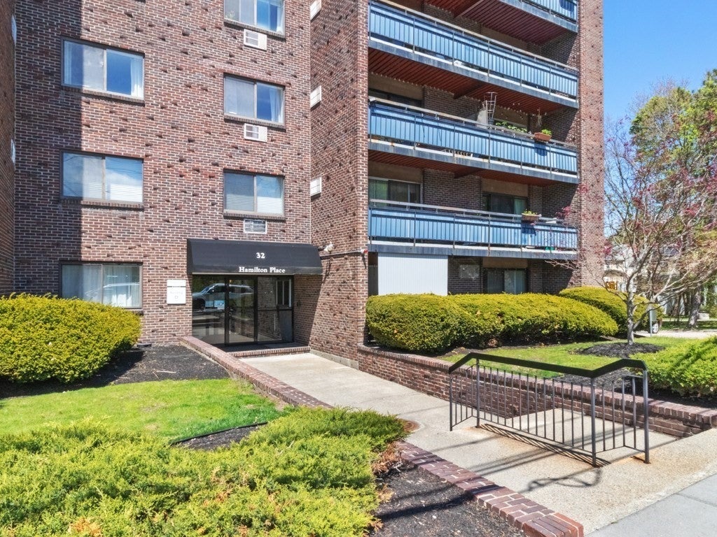 32 Whites Avenue #D45, Watertown, MA Photo #23