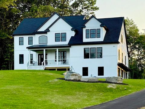 22 Adams Road Shrewsbury MA 01545