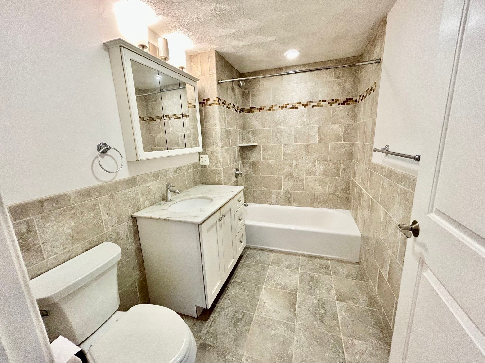 185 Essex Street #4D, Melrose, MA, 185 Essex Street #4D, Melrose, MA Photo #26