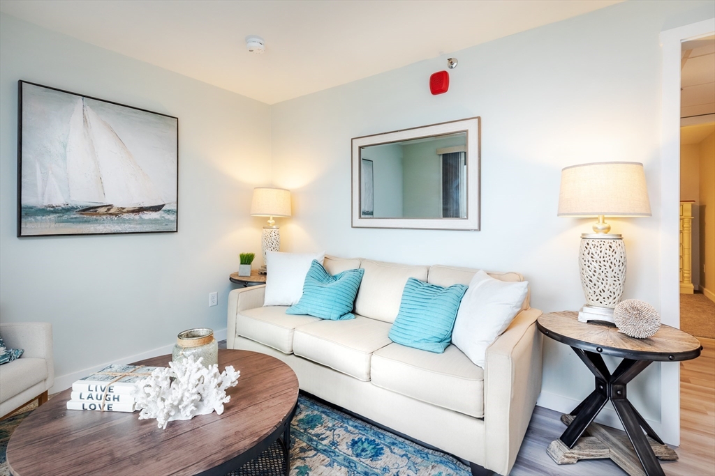 449 Ocean Boulevard 306