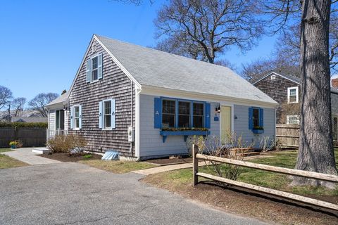 16 Eldona Ave Falmouth MA 02540