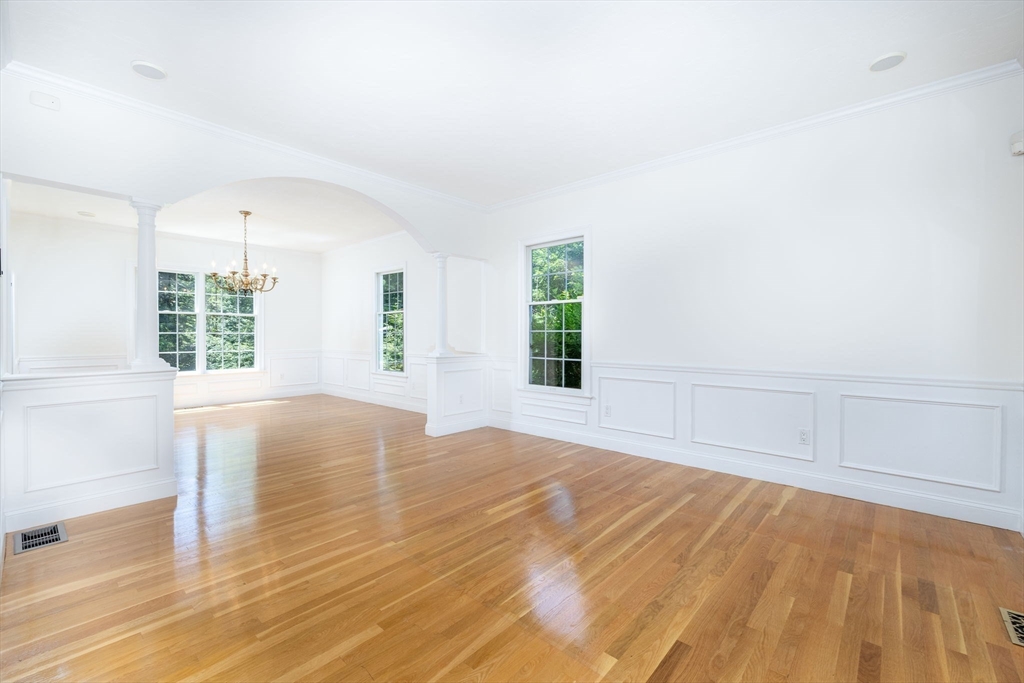 4 Bear Hill Rd