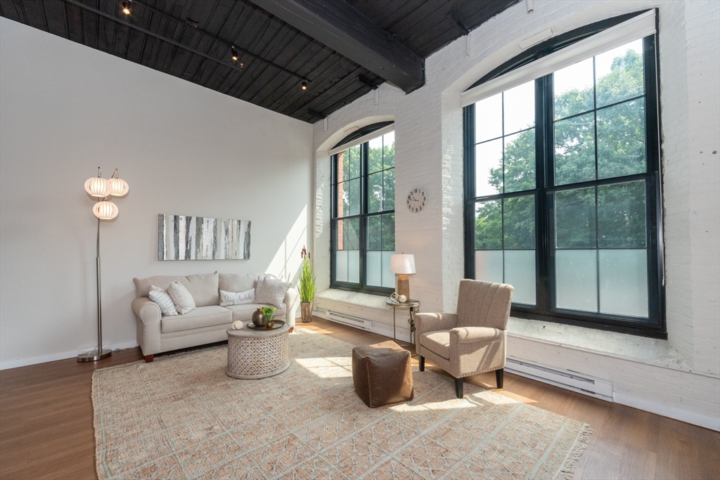 55 Sterling St 112