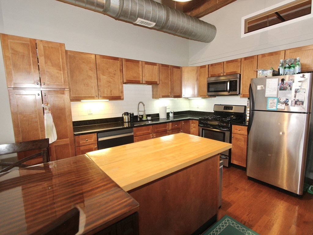 160 Fremont St 317