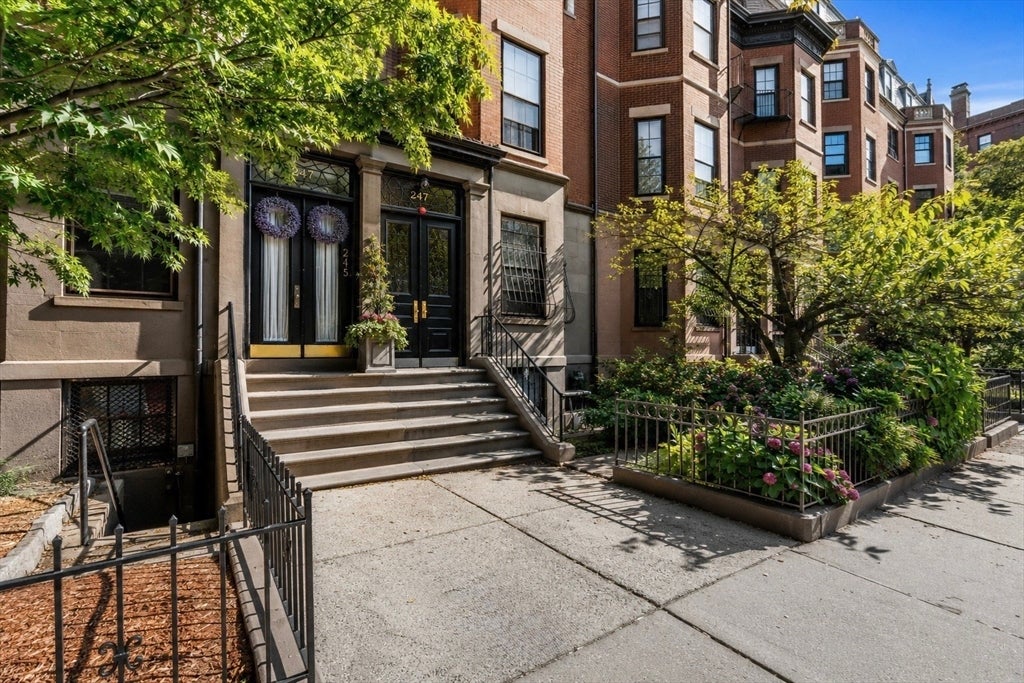 247 Beacon Street #2, Boston, MA, 247 Beacon Street #2, Boston, MA Photo #1