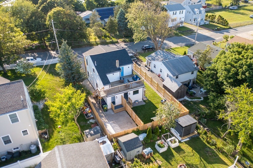 18 Beach St